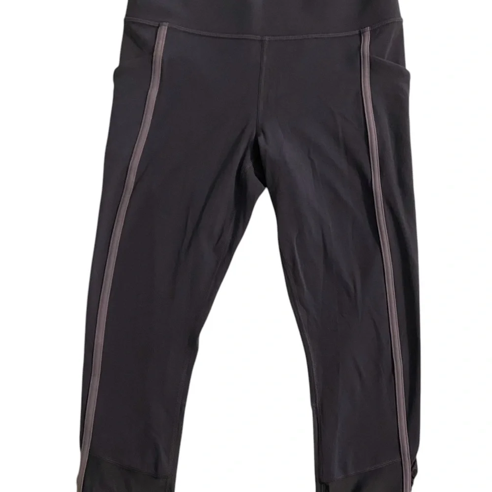 Athleta Salutation Stash Pocket II Capri - Picture 3 of 5